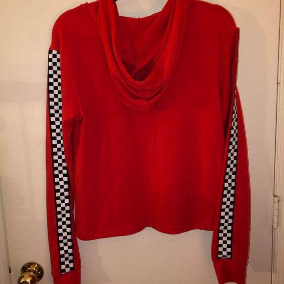 ❗️Leaving Soon ❗️
Cropped long sleeve hoodie - Picture 2 of 3